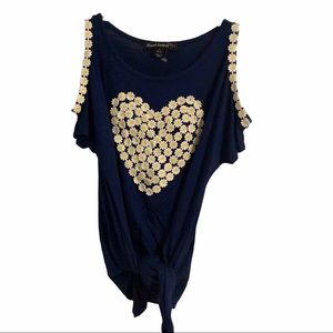 Almost Famous girls navy blue tank top with heart of daisies on front Size M